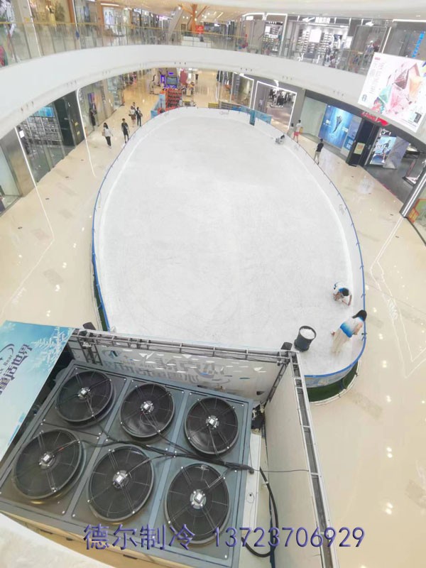 杰克熊冰雪童樂(lè)世界冰場(chǎng)及制冰主機(jī)俯視照片